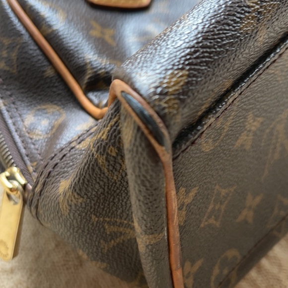 Louis Vuitton Manhattan PM bag - Picture 15 of 16